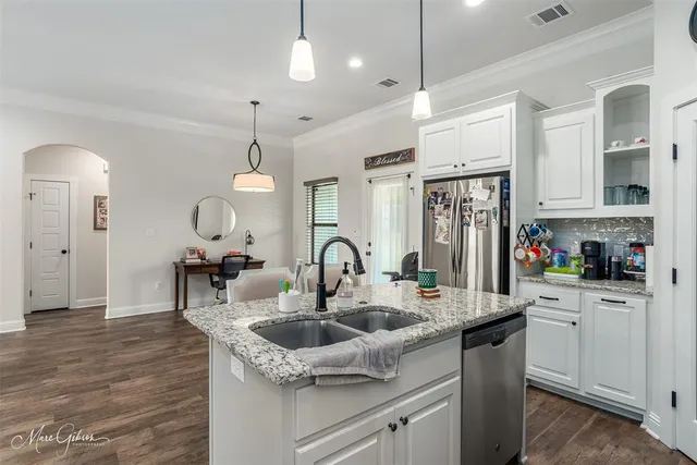 $2,420 | 6630 Blanchard Lake Drive, Shreveport, LA 71107