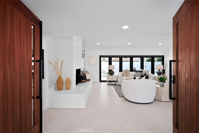 $1,699,000 | 1975 East Mark Leslie Drive, Palm Springs, CA 92264