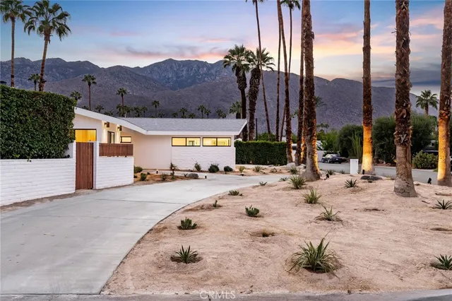 $1,699,000 | 1975 East Mark Leslie Drive, Palm Springs, CA 92264