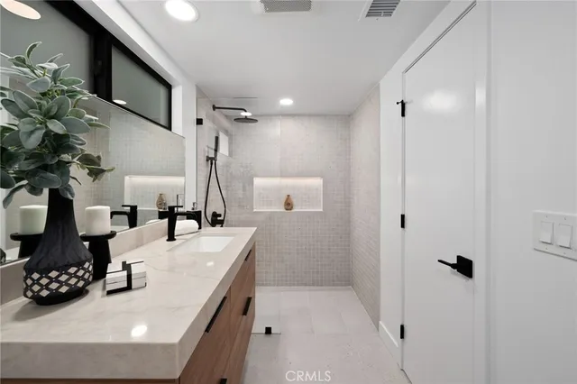 $1,699,000 | 1975 East Mark Leslie Drive, Palm Springs, CA 92264