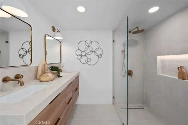 $1,699,000 | 1975 East Mark Leslie Drive, Palm Springs, CA 92264