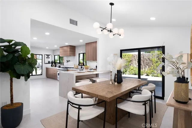 $1,699,000 | 1975 East Mark Leslie Drive, Palm Springs, CA 92264