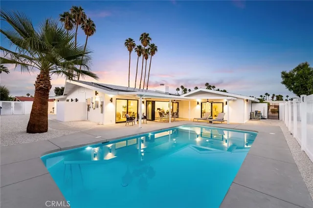 $1,699,000 | 1975 East Mark Leslie Drive, Palm Springs, CA 92264