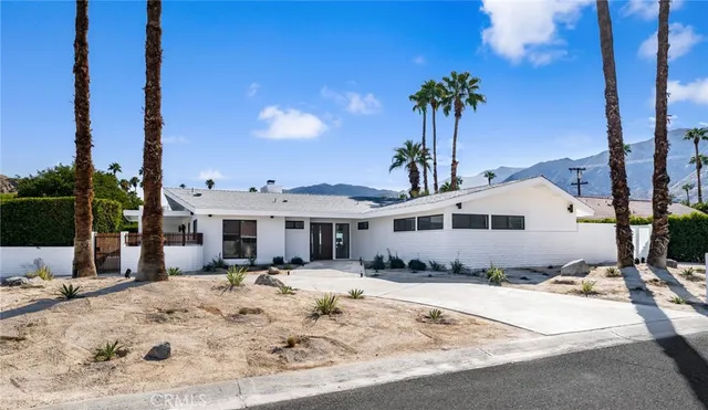 $1,699,000 | 1975 East Mark Leslie Drive, Palm Springs, CA 92264