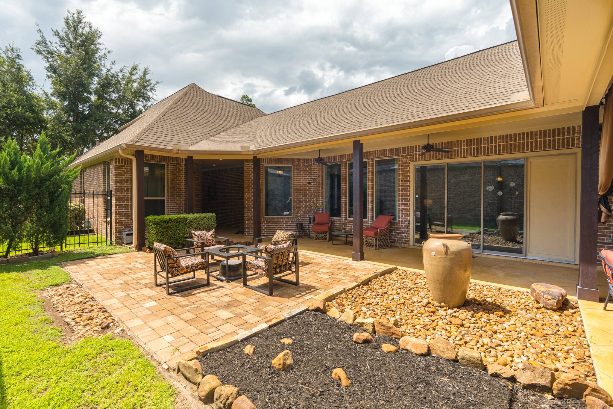 18 Sundown Ridge Place The Woodlands, TX 77375 - Photo 34 of 43