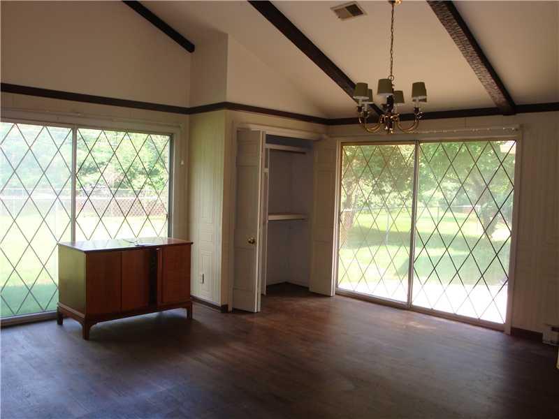 4651 Sylvan Road Indianapolis, IN 46228 - Photo 8 of 14 Gallery Image 8