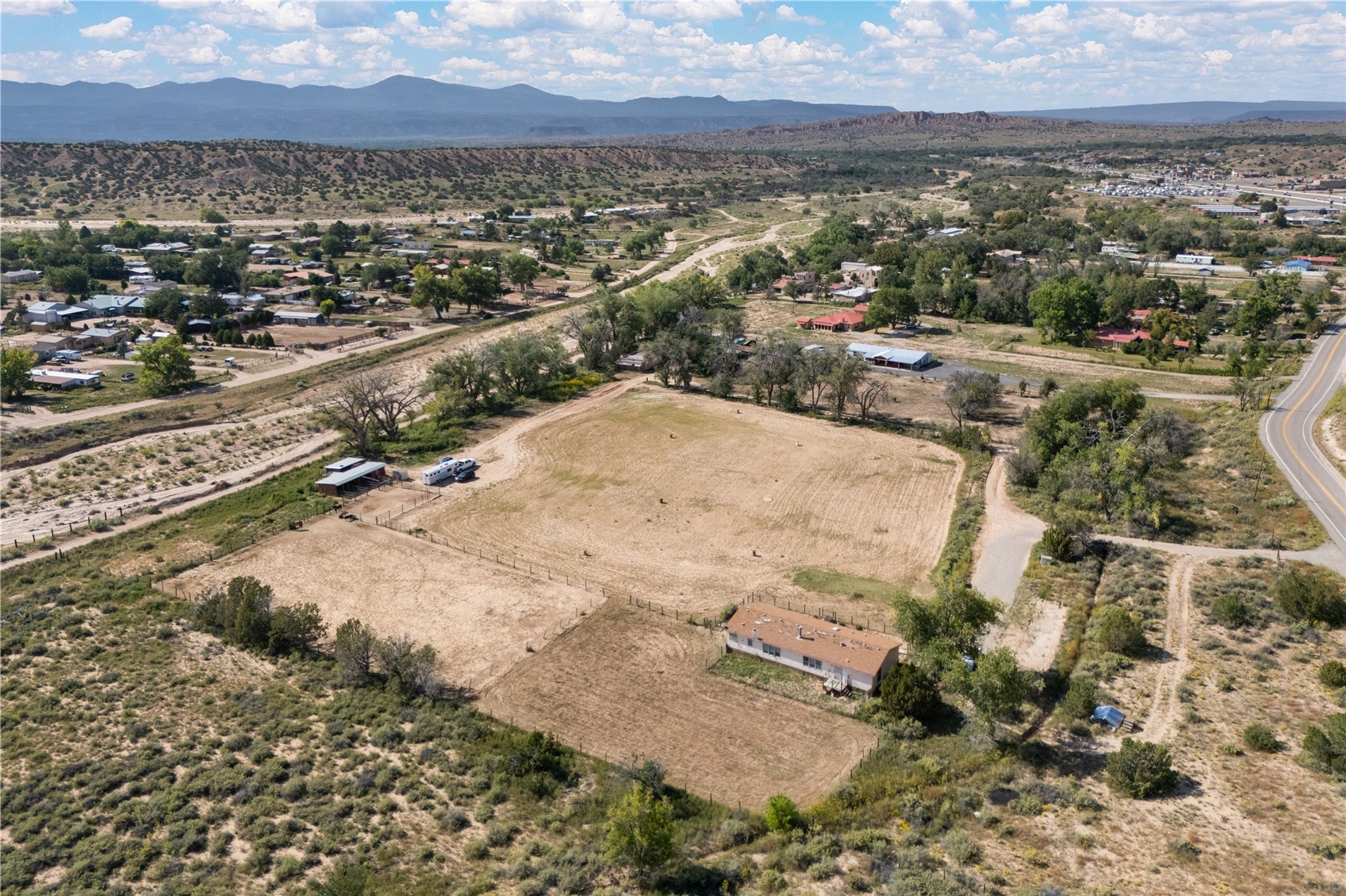 28 Sunlight View Santa Fe, NM 87506 - Photo 2 of 19