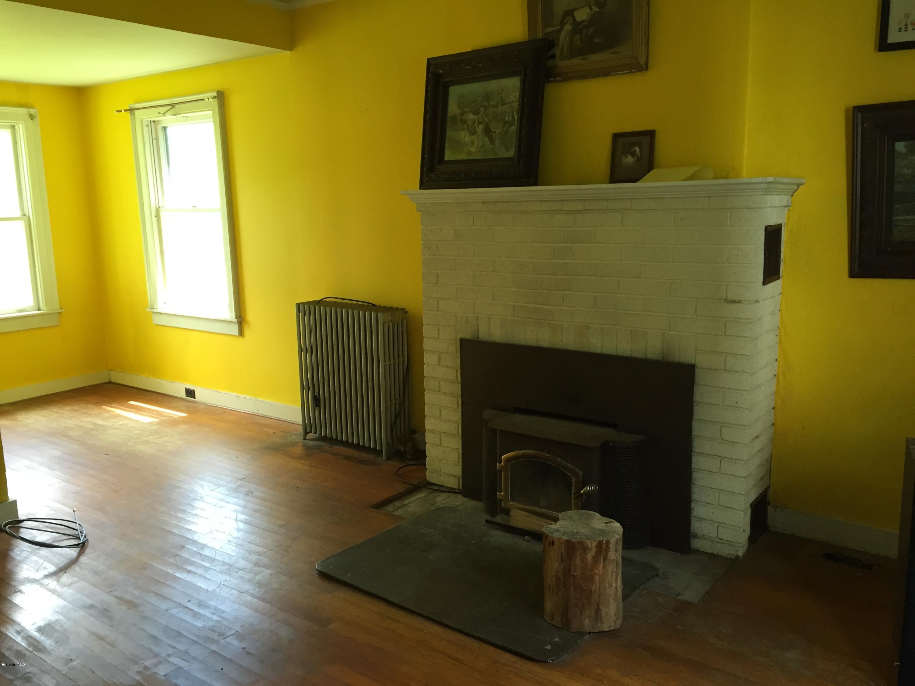 27 Albany Road West Stockbridge, MA 01266 - Photo 12 of 17 IMG_1816