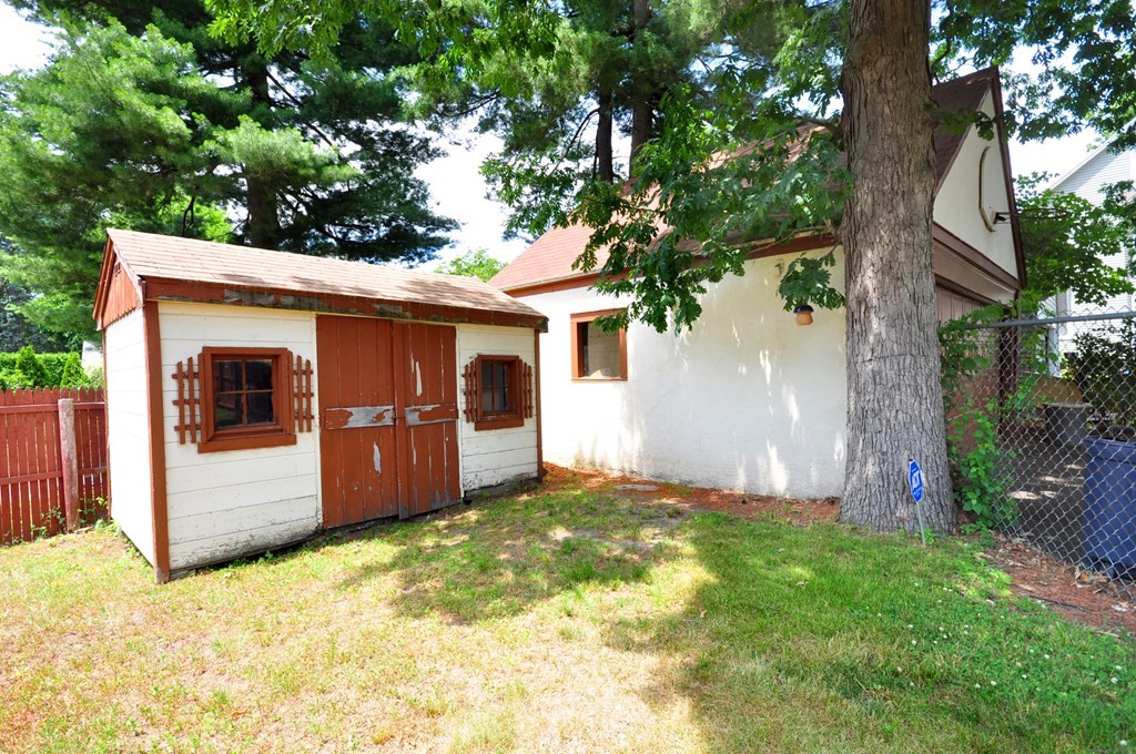 6 Bronson Terrace Springfield, MA 01108 - Photo 41 of 42