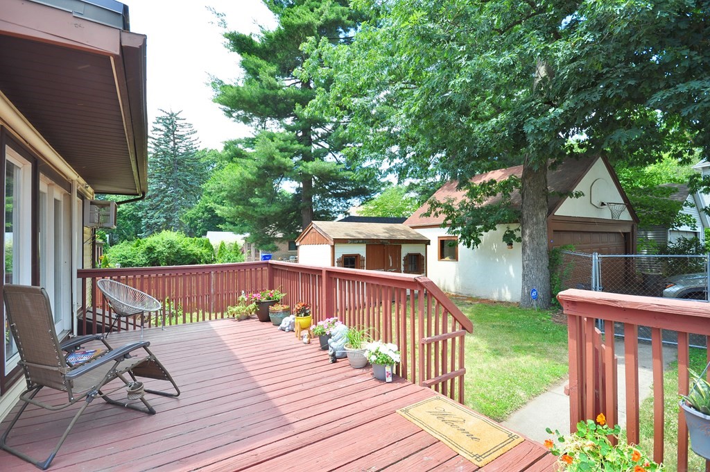 6 Bronson Terrace Springfield, MA 01108 - Photo 9 of 42