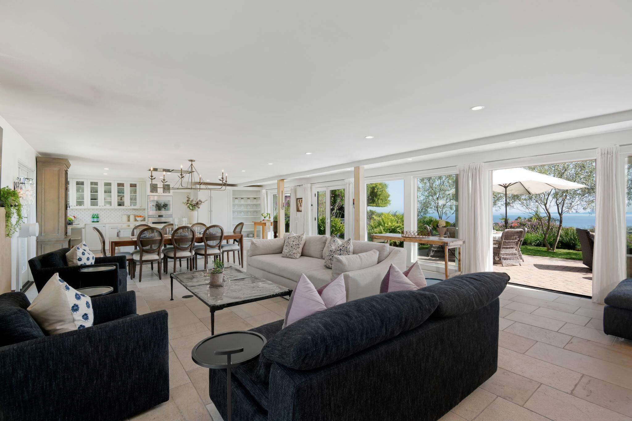1144 Arbolado Road Santa Barbara, CA 93103 - Photo 13 of 40 11-Living Room