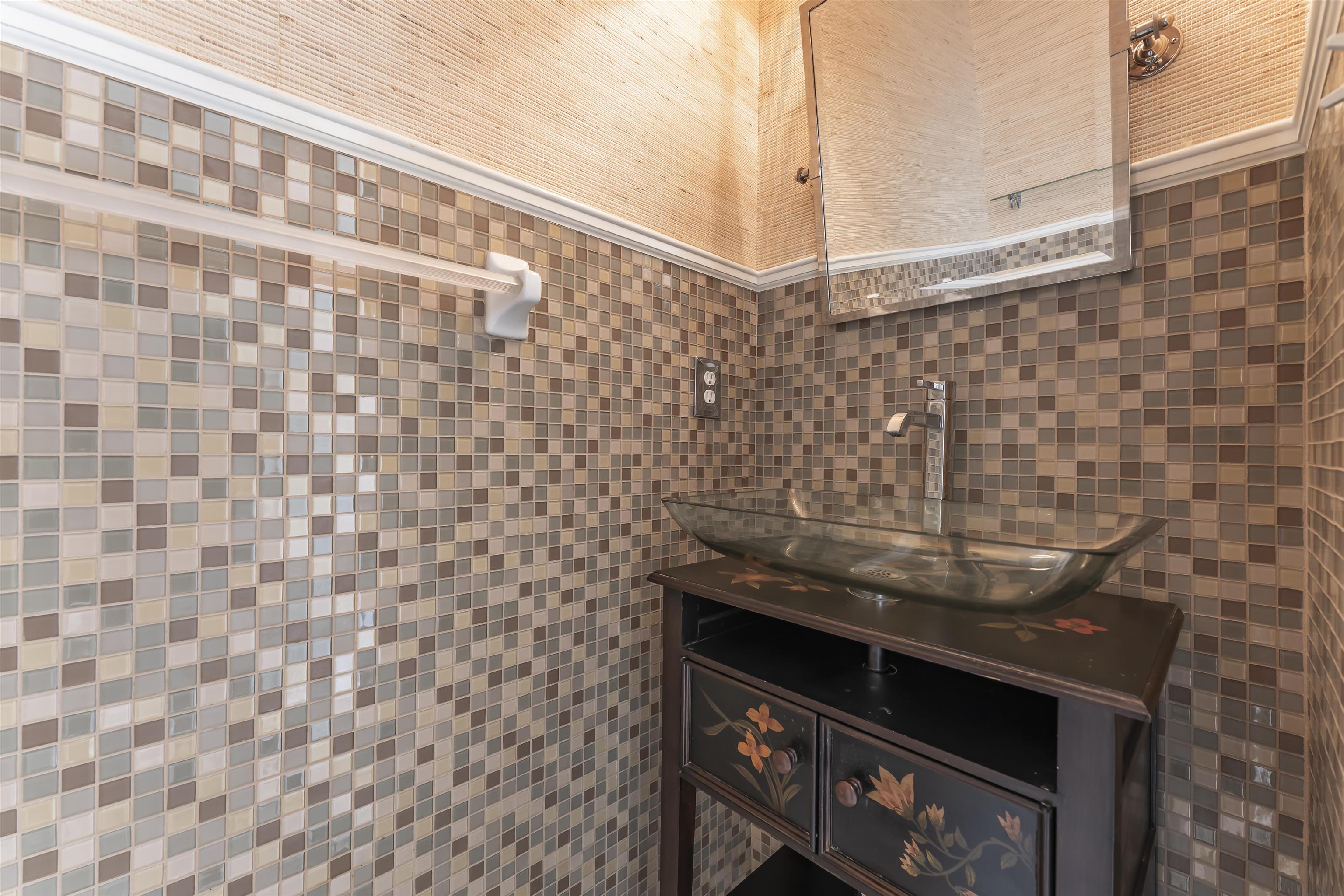 4279 High Plains Road Bartlett, TN 38135 - Photo 13 of 37 Mosaic tile wainscoting and a textured wall covering