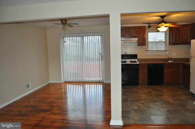 212 Ridgely Road Glen Burnie, MD 21061 - Photo 6 of 12 Interior (General)