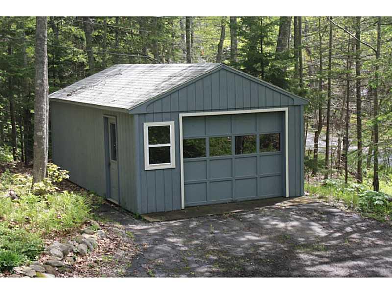 42 Samoset Trail Boothbay, ME 04544 - Photo 4 of 20 Parking Lot/Garage.