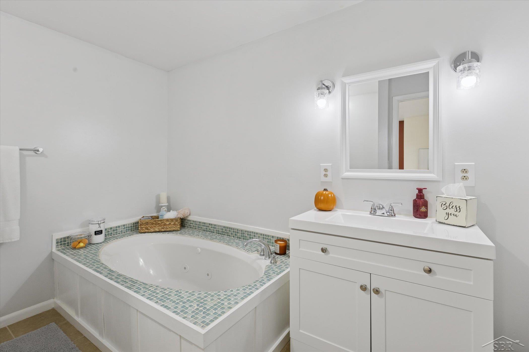 7165 Hospital Road Freeland, MI 48623 - Photo 21 of 83