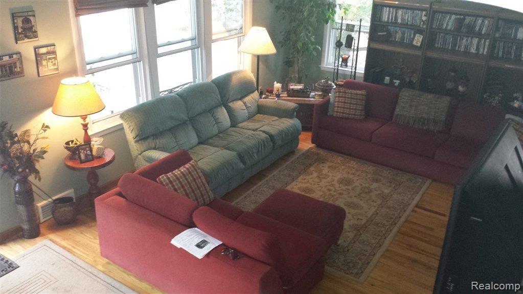 22906 Power Road Farmington, MI 48336 - Photo 5 of 23 20130822_172543.jpg