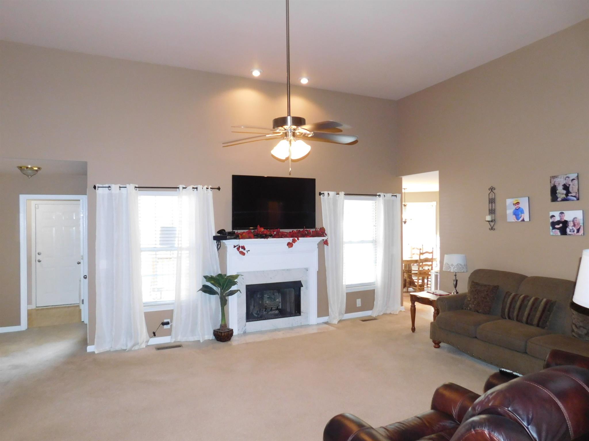 1074 Kathryn Road Mount Juliet, TN 37122 - Photo 3 of 23