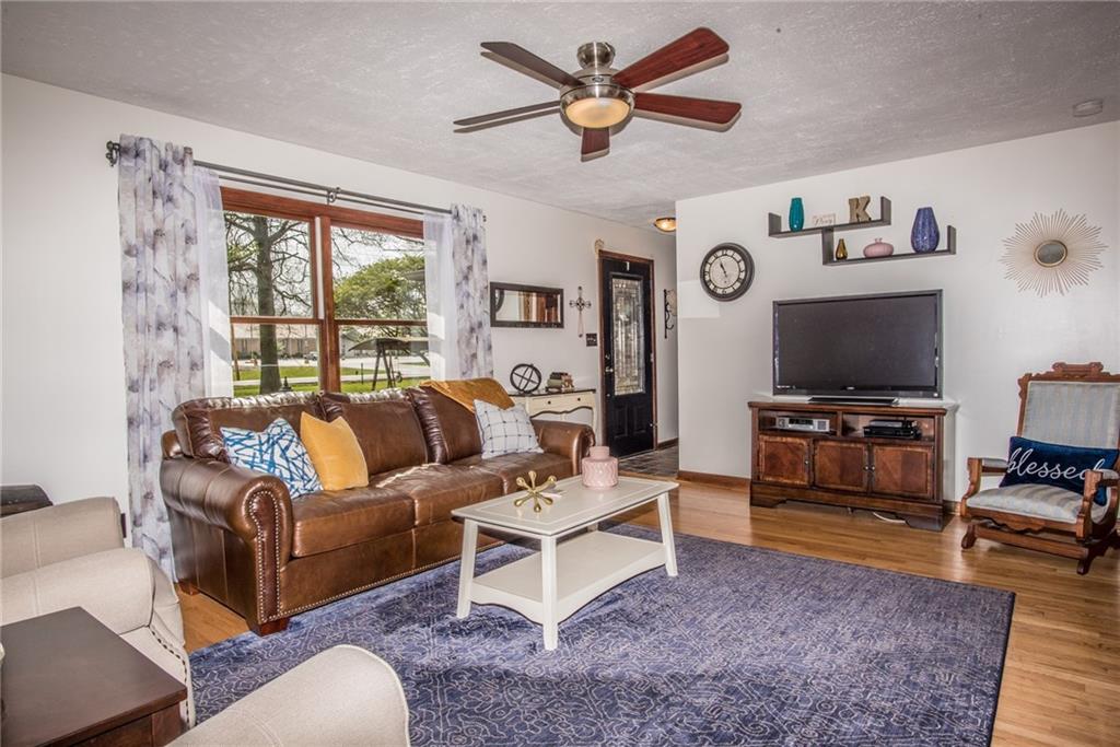 2246 Country Club Road Indianapolis, IN 46234 - Photo 3 of 30 Gallery Image 3