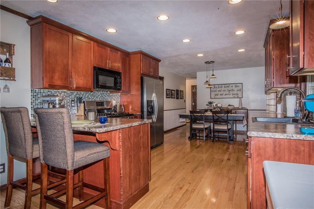 2246 Country Club Road Indianapolis, IN 46234 - Photo 8 of 30 Gallery Image 8