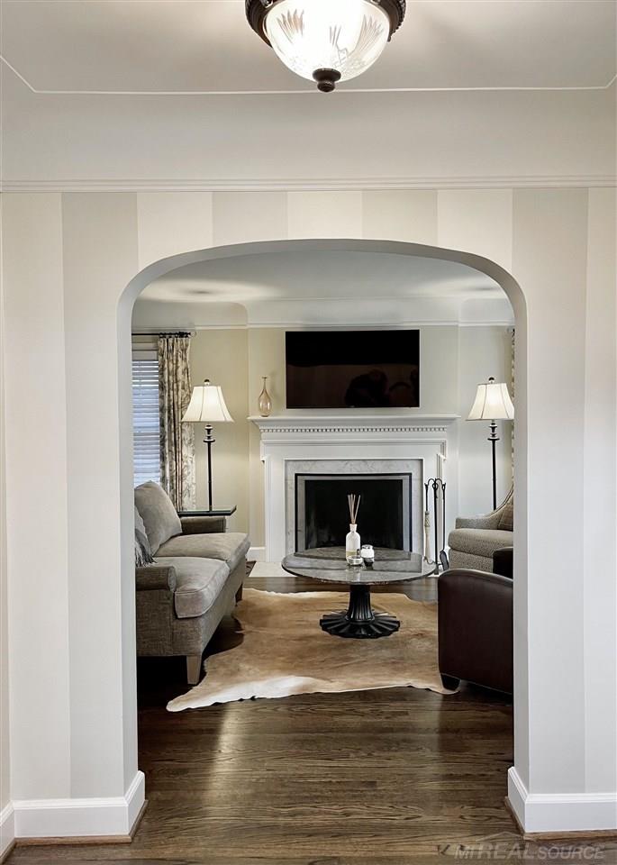 275 Merriweather Road Grosse Pointe, MI 48236 - Photo 4 of 36 Classic details