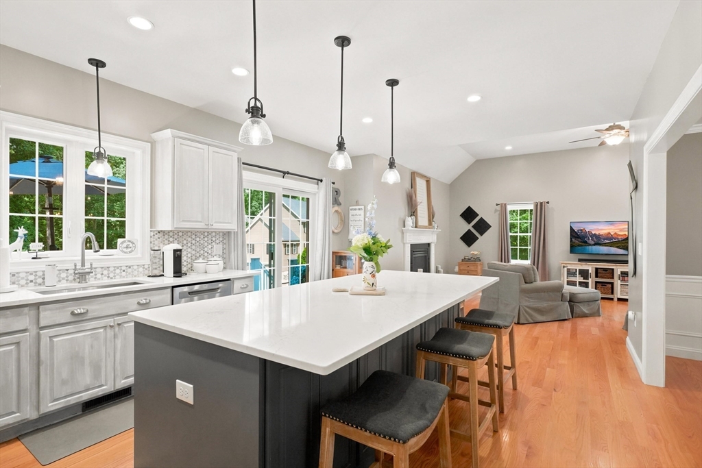 113 Thurlow Street Georgetown, MA 01833 - Photo 7 of 42