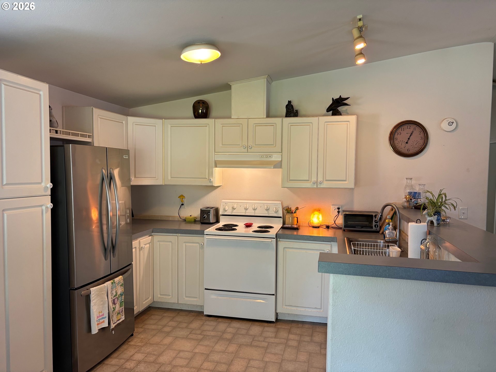 1122 9th Street Southeast Bandon, OR 97411 - Photo 15 of 24