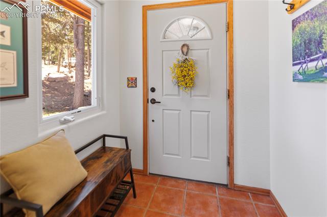 420 Homestead Road Divide, CO 80814 - Photo 5 of 34 Foyer
