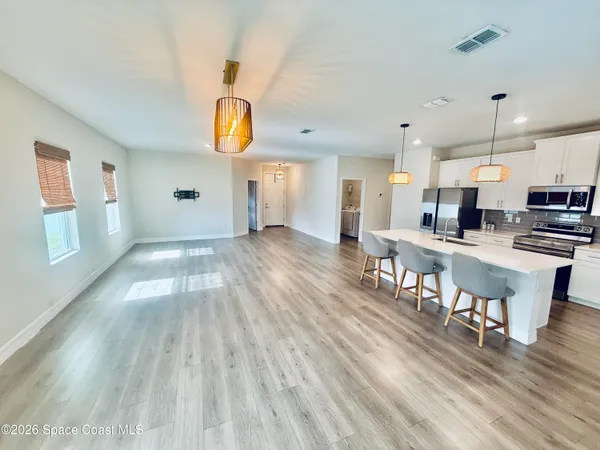 $2,700 | 614 Lynbrook Street Northwest, Palm Bay, FL 32907