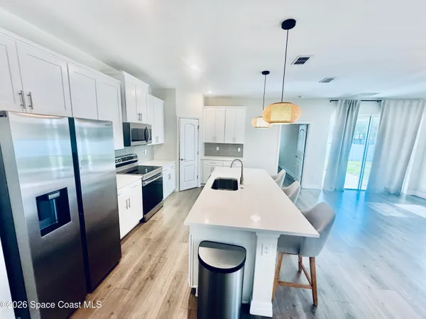 $2,700 | 614 Lynbrook Street Northwest, Palm Bay, FL 32907