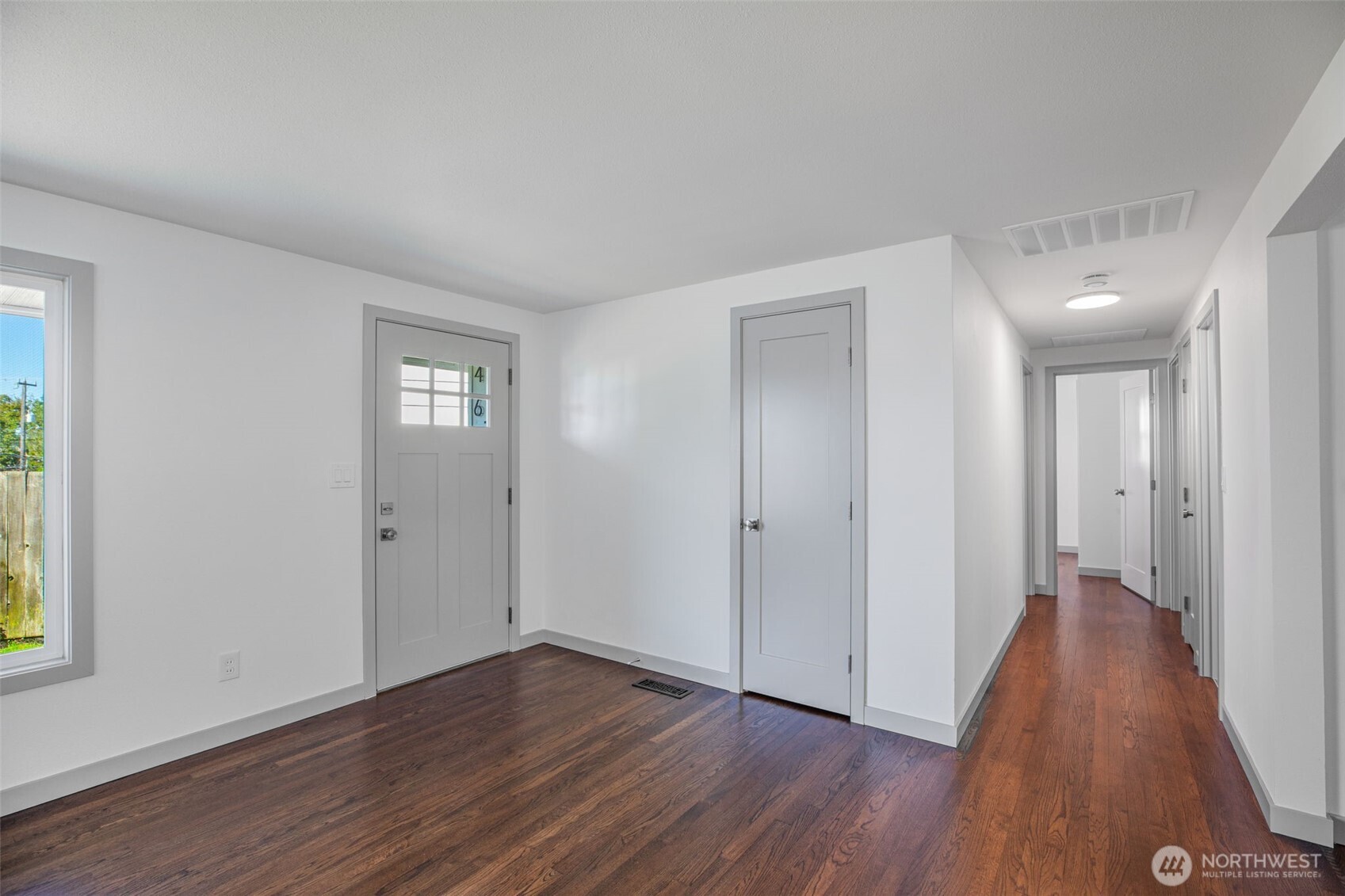 4602 Southwest Cloverdale Street Seattle, WA 98136 - Photo 11 of 33