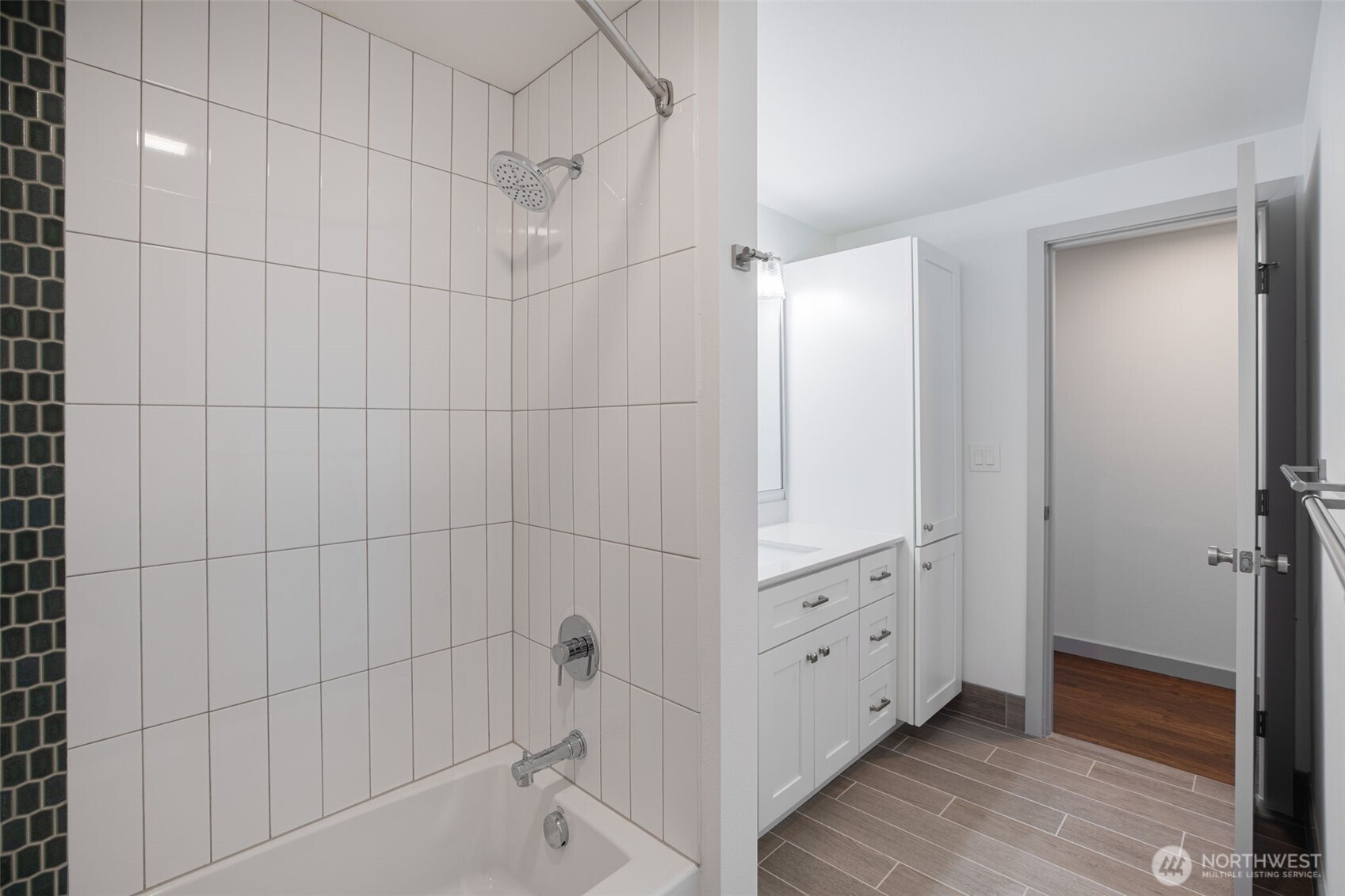 4602 Southwest Cloverdale Street Seattle, WA 98136 - Photo 17 of 33