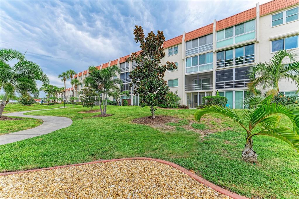 220 Santa Maria Street, Unit 338 Venice, FL 34285 - Photo 4 of 50