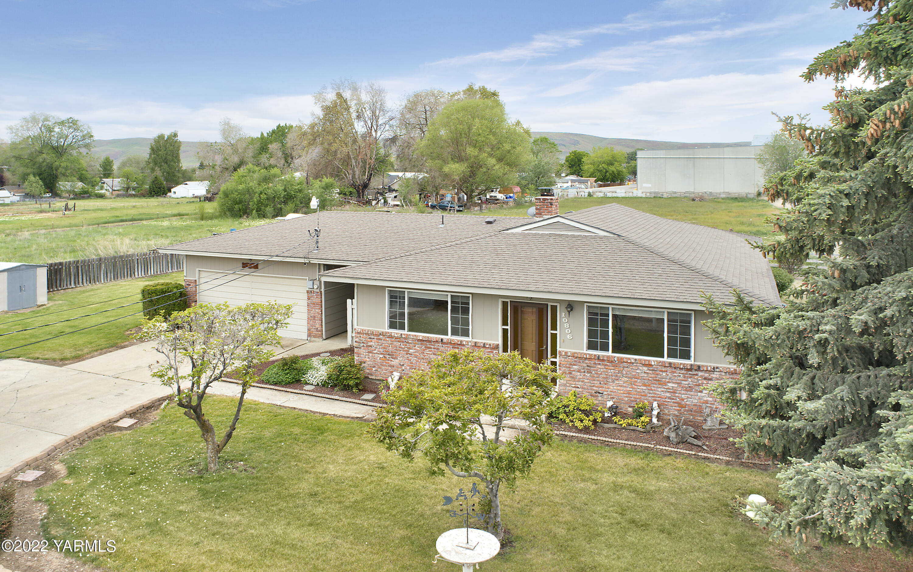 10806 Hackett Road Yakima, WA 98903 - Photo 1 of 21 10806 Hackett Rd_01