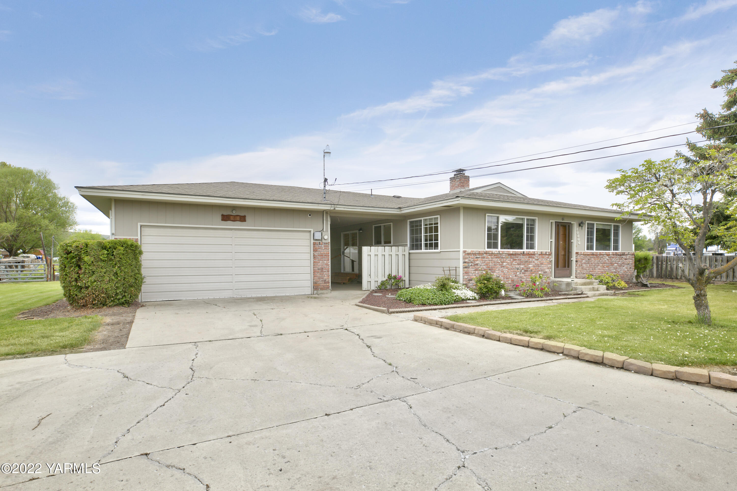 10806 Hackett Road Yakima, WA 98903 - Photo 3 of 21 10806 Hackett Rd_03