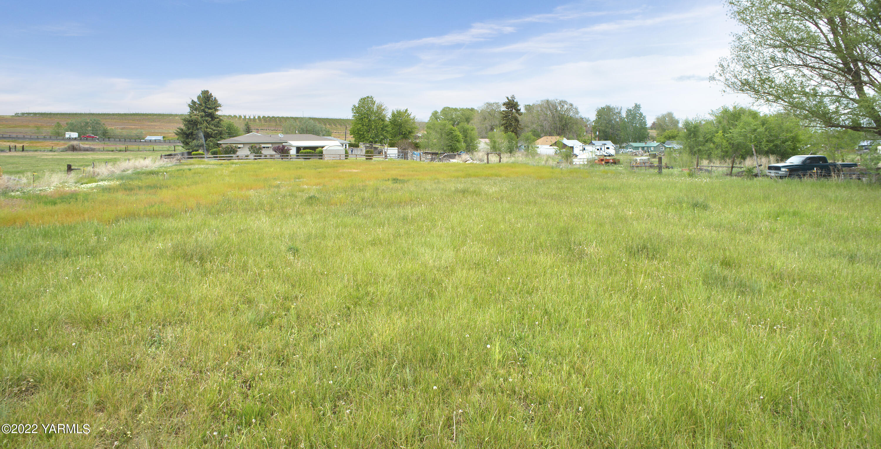 10806 Hackett Road Yakima, WA 98903 - Photo 9 of 21 10806 Hackett Rd_09