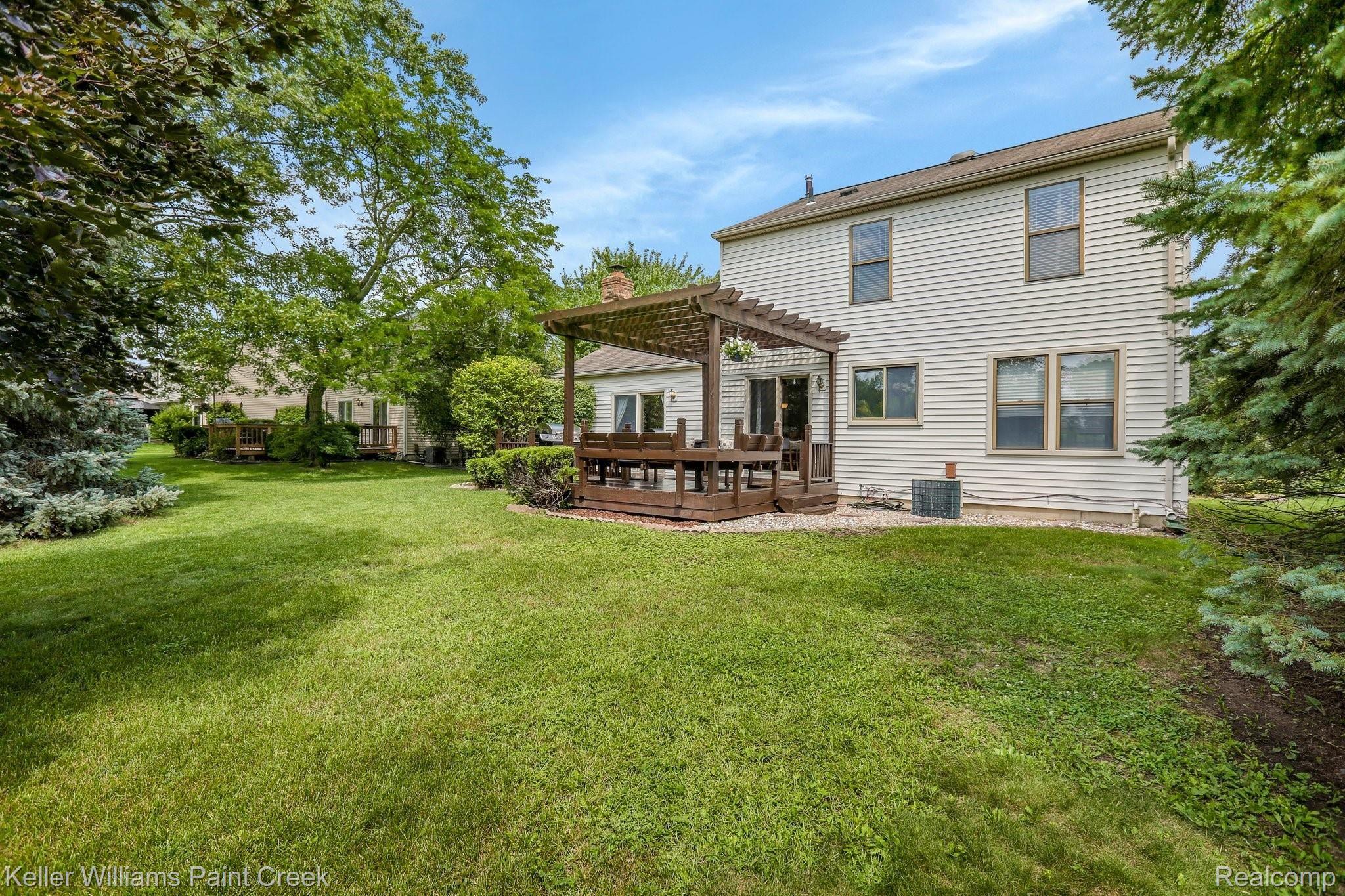 888 Hadley Road Rochester, MI 48307 - Photo 21 of 25 27-web-or-mls-888 Hadley Road0026.jpg