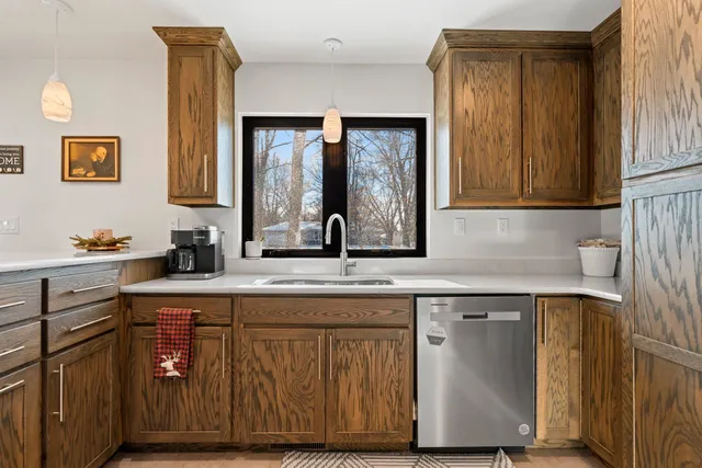 $449,900 | 2144 Shady Lane, Neenah, WI 54956