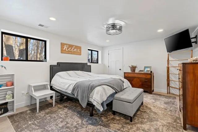 $449,900 | 2144 Shady Lane, Neenah, WI 54956