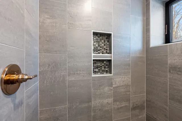 $449,900 | 2144 Shady Lane, Neenah, WI 54956