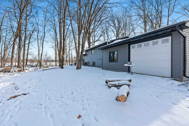 $449,900 | 2144 Shady Lane, Neenah, WI 54956