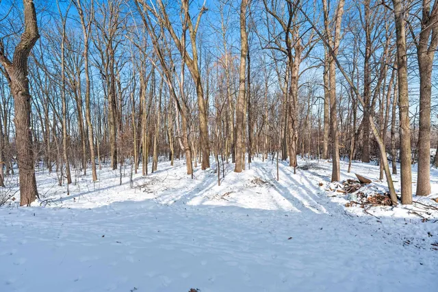 $449,900 | 2144 Shady Lane, Neenah, WI 54956