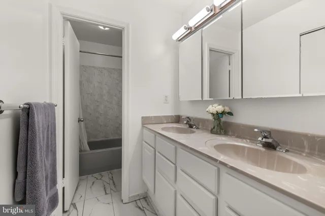 $675,000 | 11110 Saffold Way, Reston, VA 20190