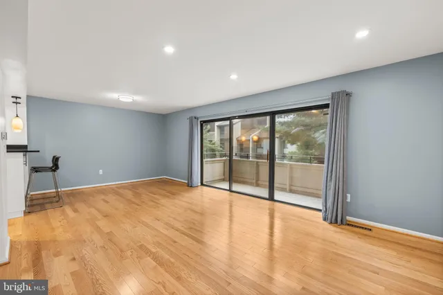 $675,000 | 11110 Saffold Way, Reston, VA 20190