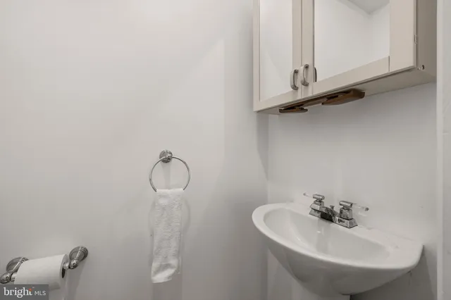 $675,000 | 11110 Saffold Way, Reston, VA 20190