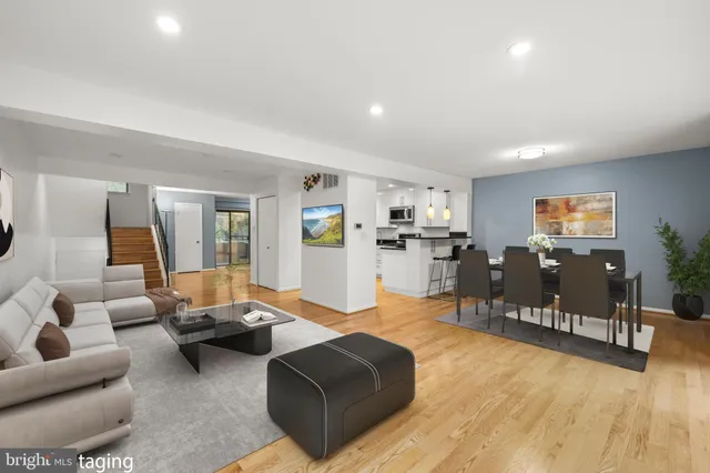 $675,000 | 11110 Saffold Way, Reston, VA 20190