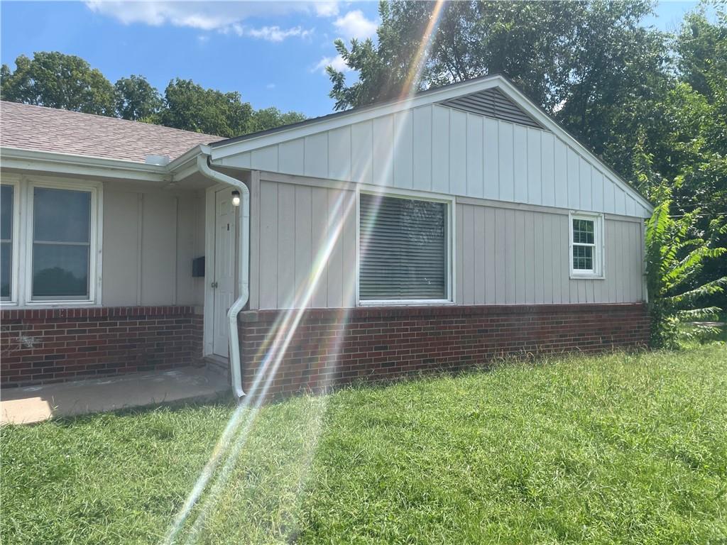 5941 Raytown Road Raytown, MO 64133 - Photo 4 of 38