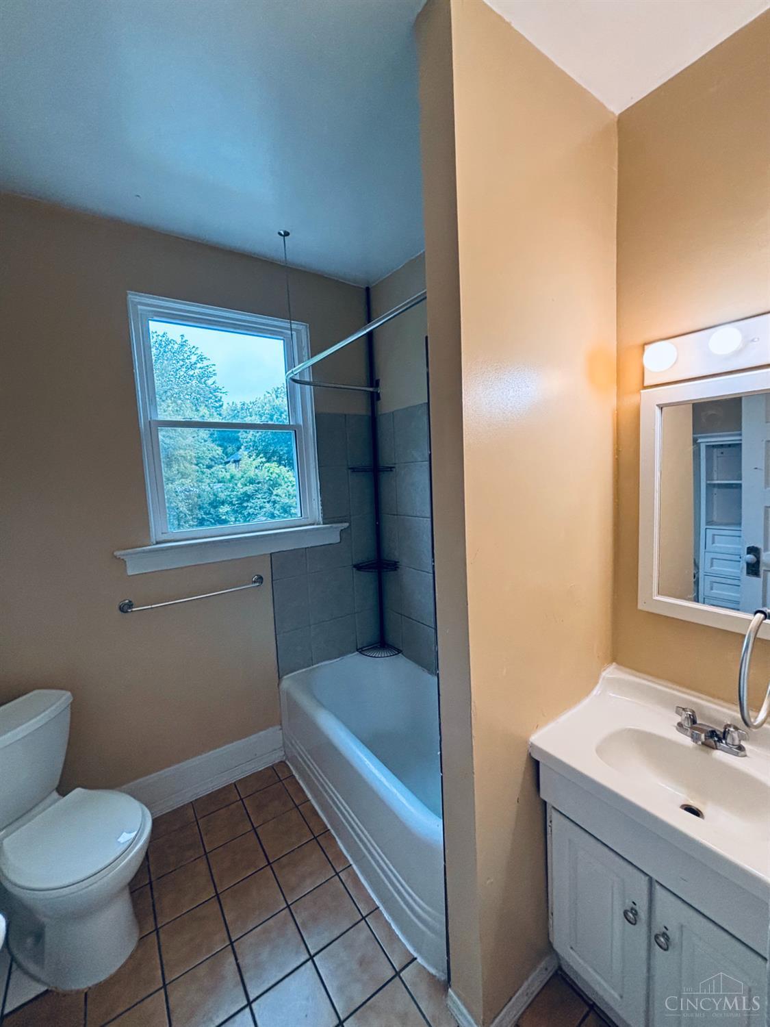 1831 West North Bend Road Cincinnati, OH 45224 - Photo 23 of 55