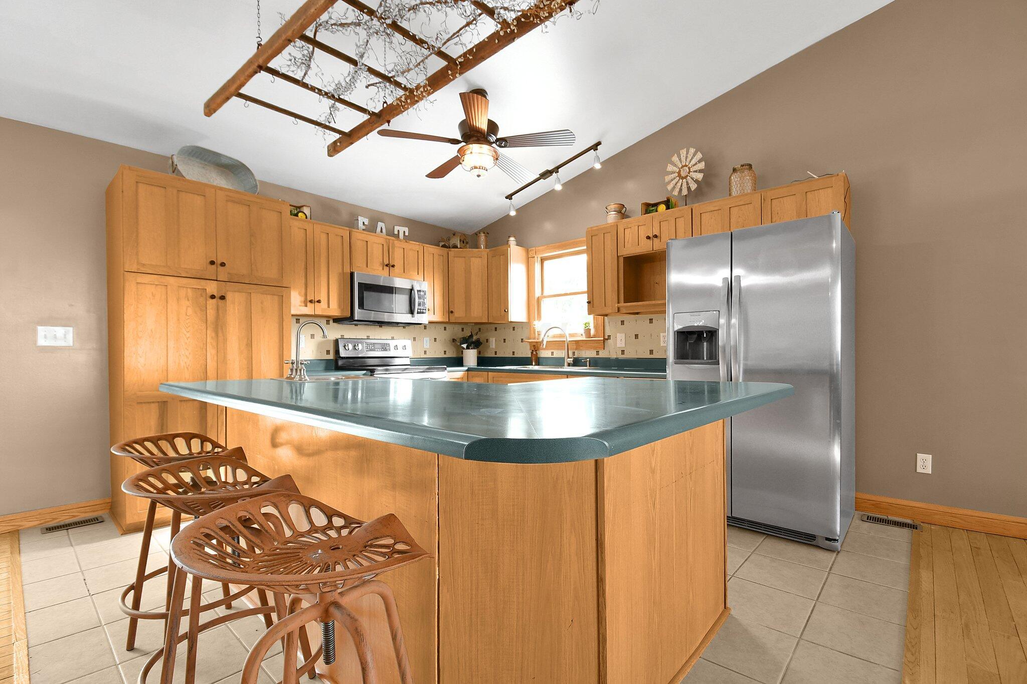 514 Roe Lane Kingston, OH 45644 - Photo 8 of 44 18126DE8-332E-4D9F-8878-2E51405A04D7