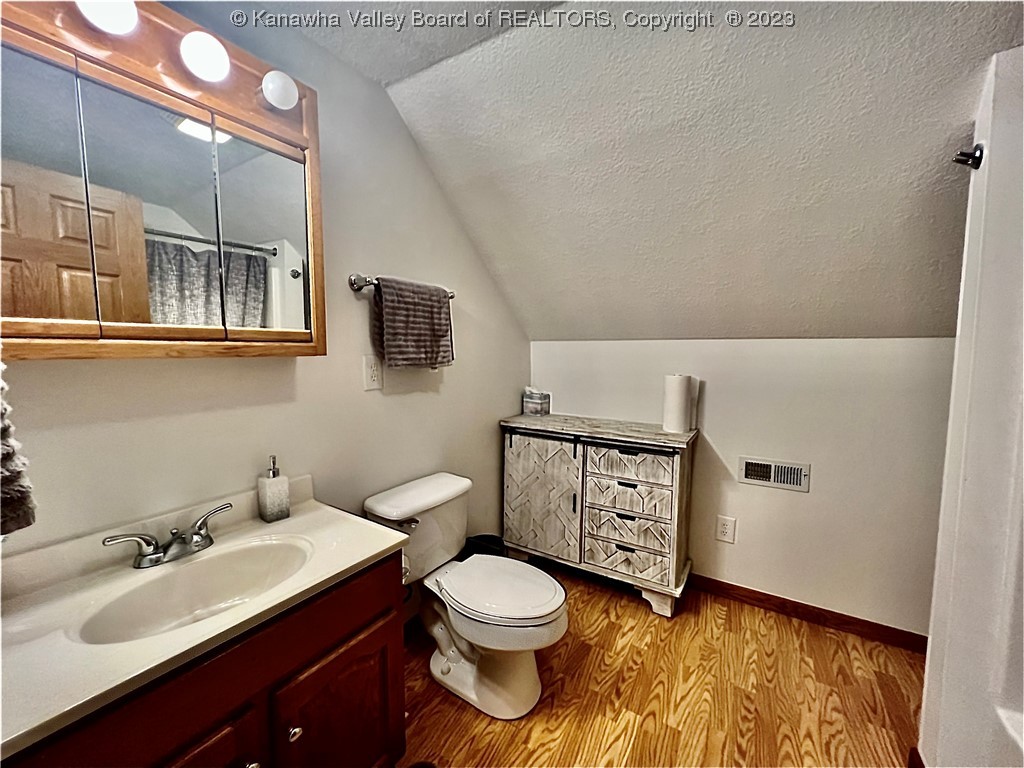 7691 Sandhill Road Point Pleasant, WV 25550 - Photo 19 of 31 2ND FLOOR FULL BATHROOM