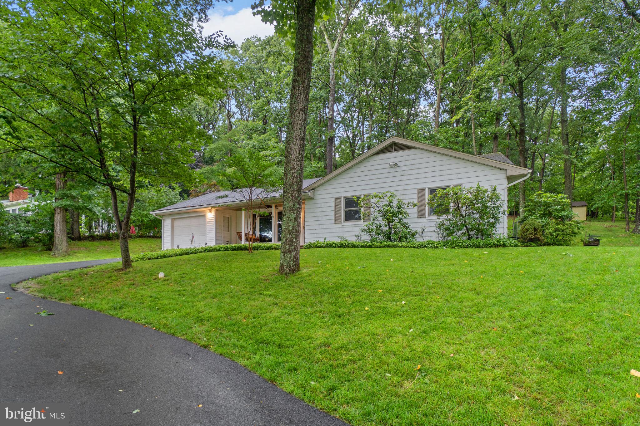 643 Meadow Branch Road Westminster, MD 21158 - Photo 3 of 32 Gallery Image 3